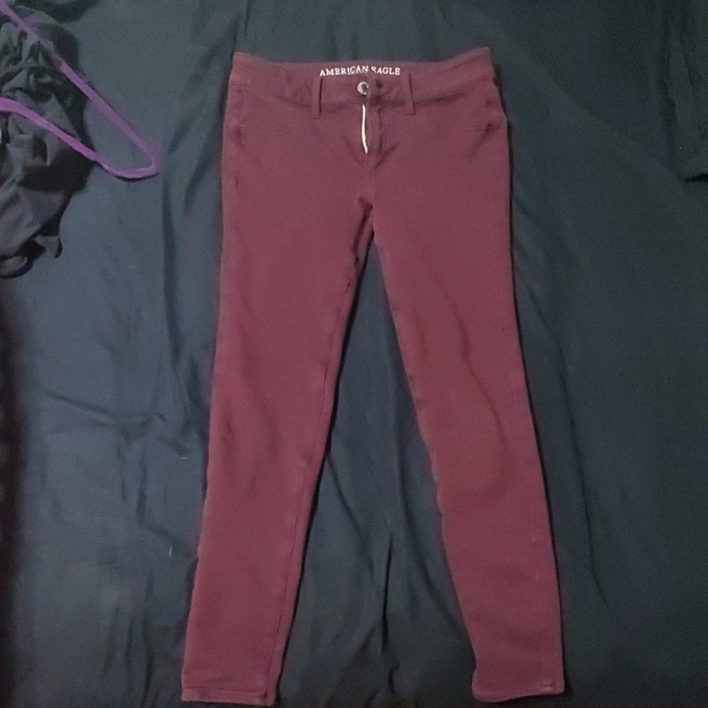 American eagle size 8 jegging, burgundy color